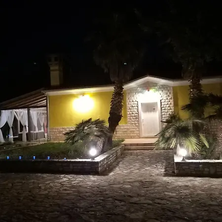 Family Friendly House With A Swimming Pool Seget - - 27237 Prázdninový dům Umag
